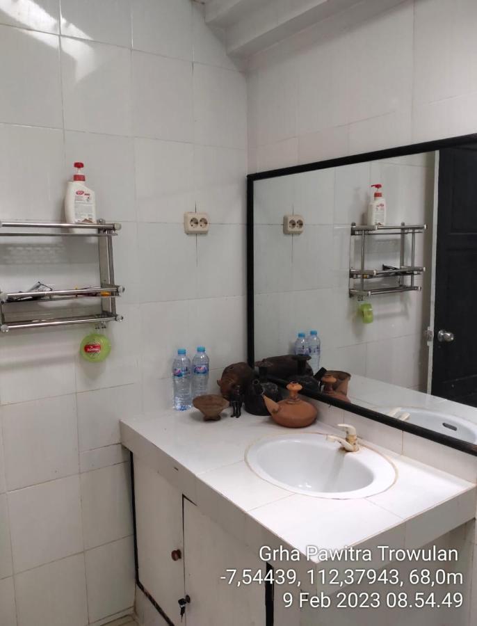 Grha Pawitra Trowulan Apartment Luaran gambar