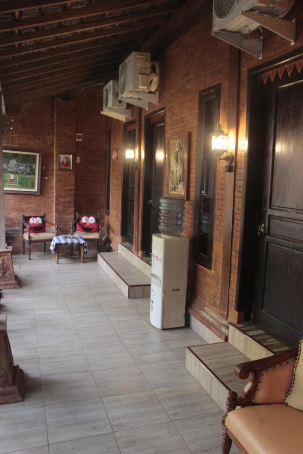 Grha Pawitra Trowulan Apartment Luaran gambar
