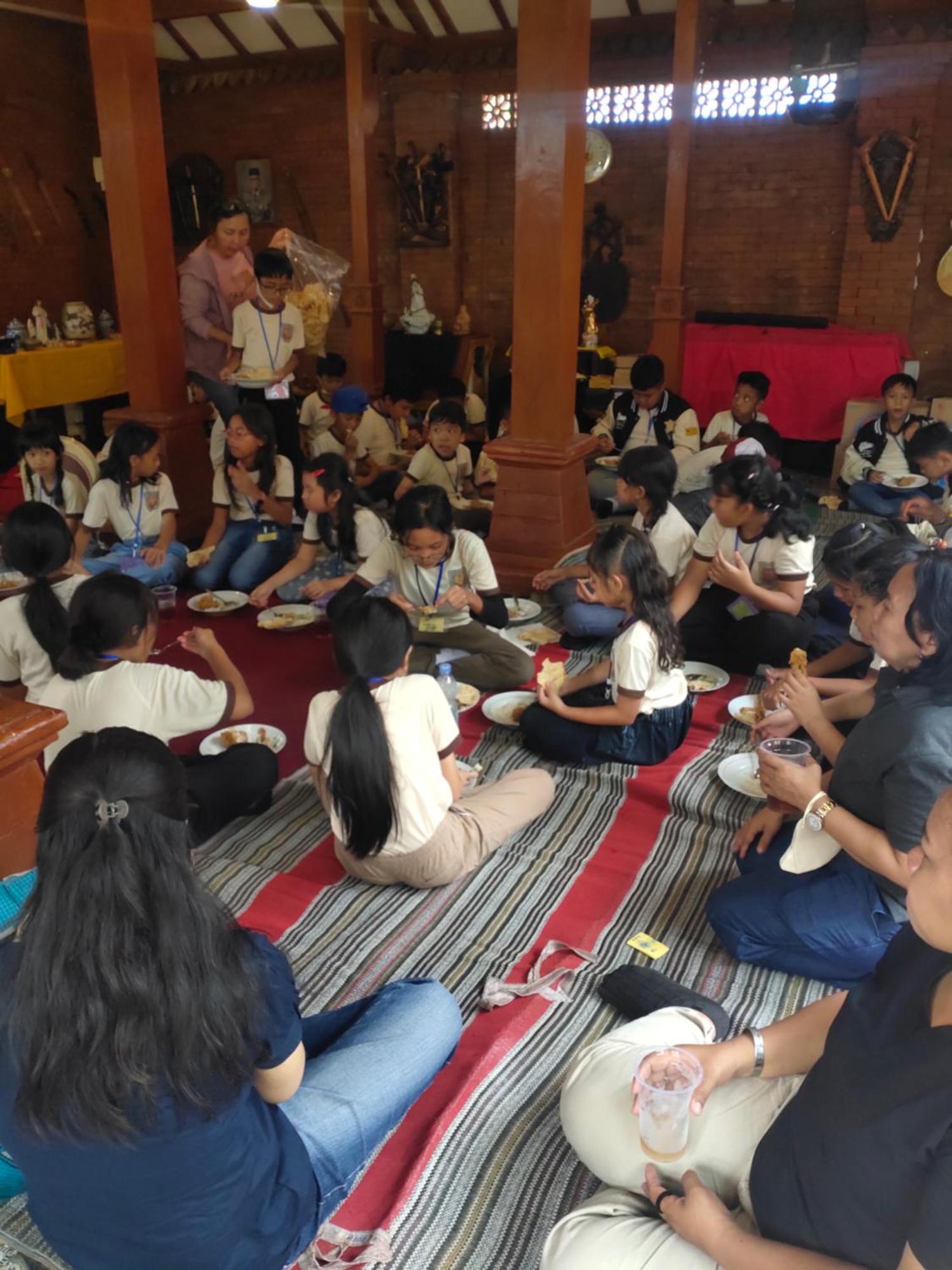 Grha Pawitra Trowulan Apartment Luaran gambar