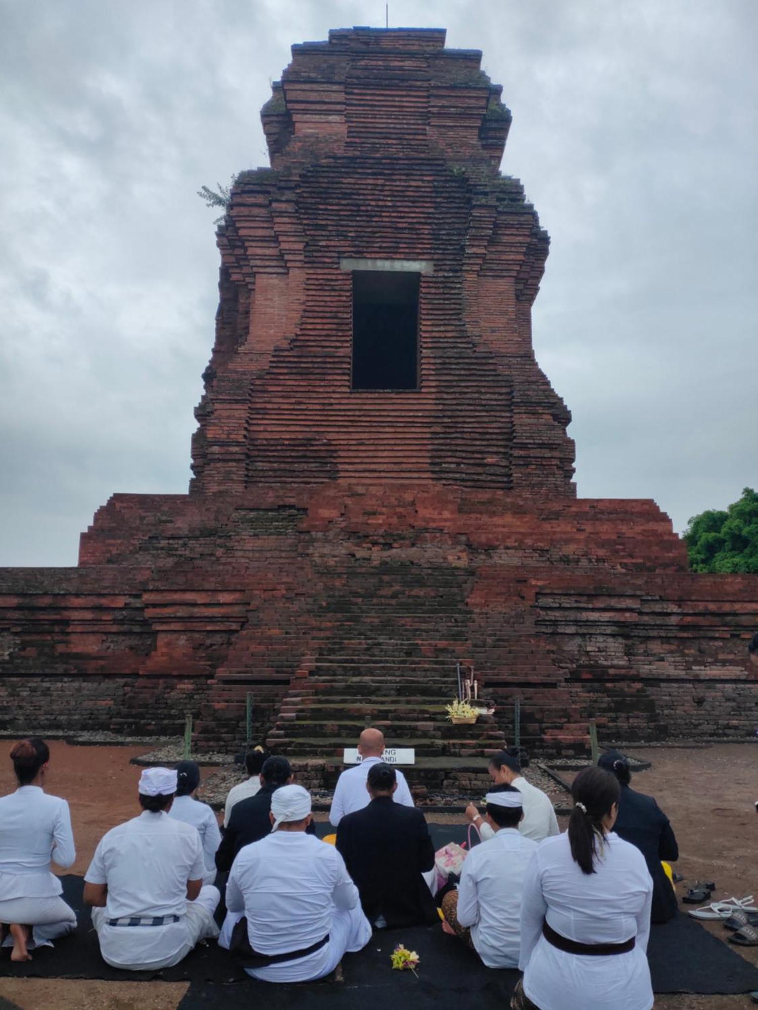 Grha Pawitra Trowulan Apartment Luaran gambar