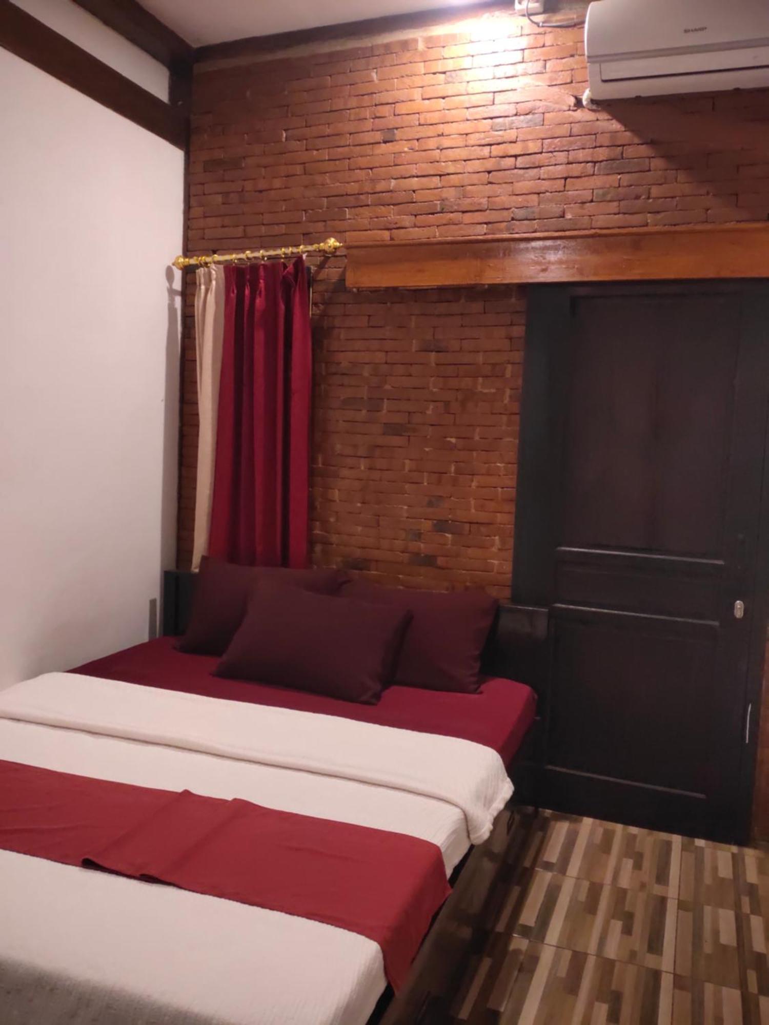 Grha Pawitra Trowulan Apartment Luaran gambar